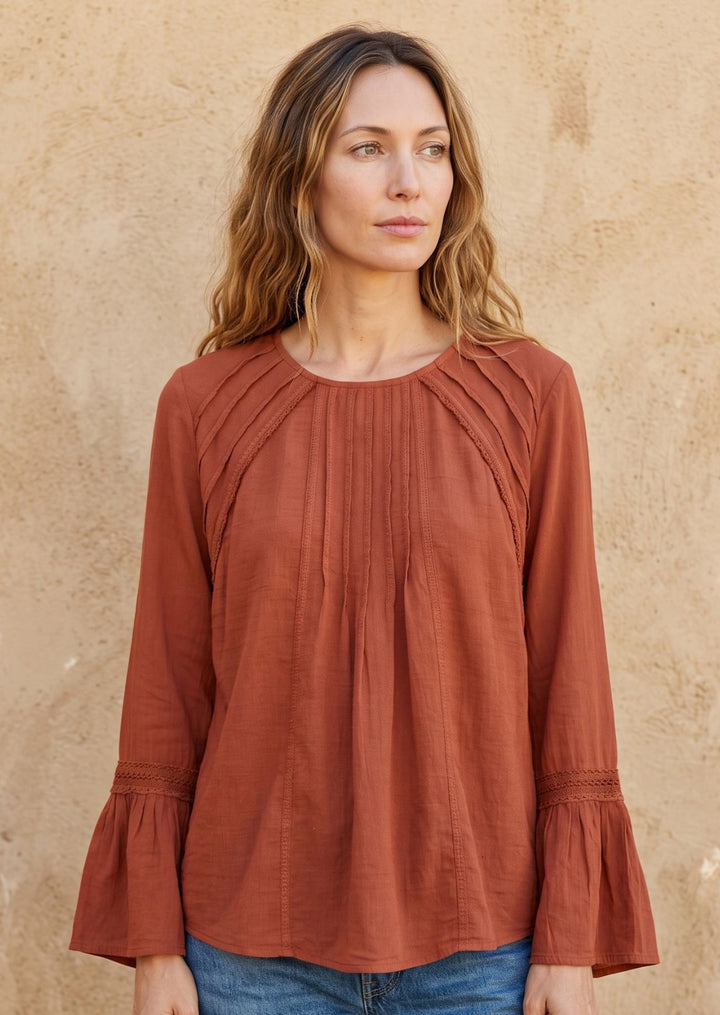 F19-794 Fantasis Long Sleeve Cotton Top